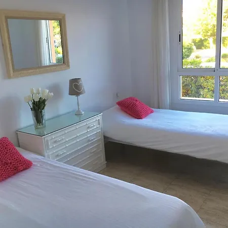 Apartman 2 Bed Grt Location Shared Pool Outdoor Area *