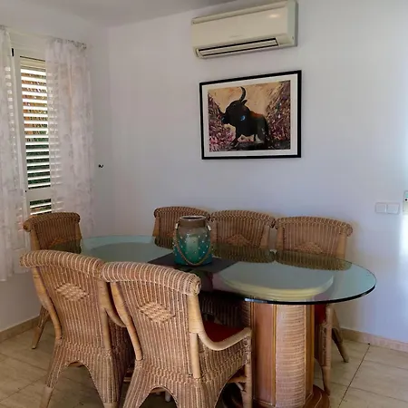 2 Bed Grt Location Shared Pool Outdoor Area 公寓
