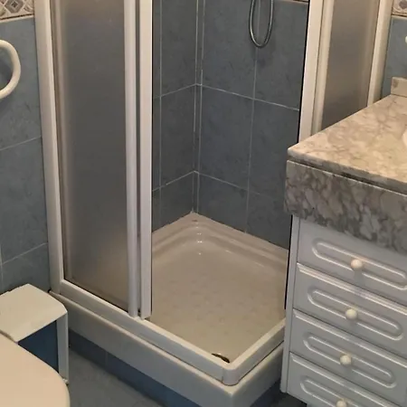 2 Bed Grt Location Shared Pool Outdoor Area